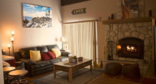 Rustic And Charming Incline Village Townhome