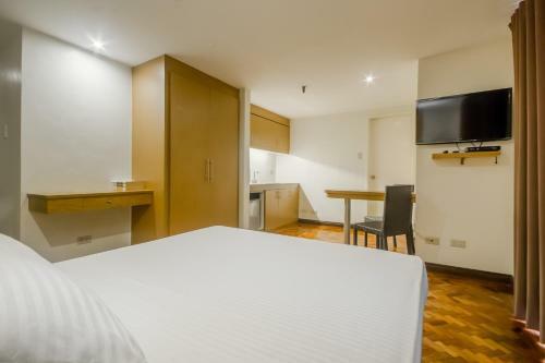 Aparthotel Salcedo Suites