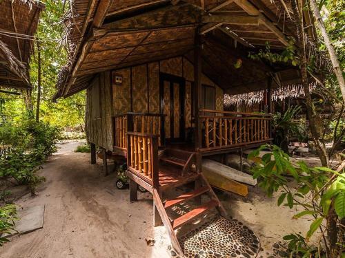 Hotel Patrick's On The Beach Resort