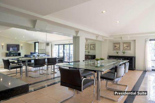 Hotel Orchid Garden Suites