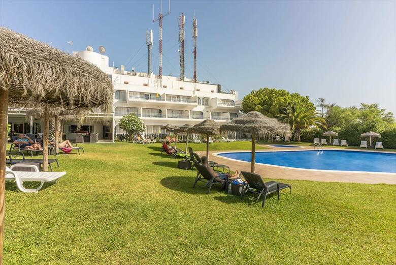 Carvoeiro Garden Hotel