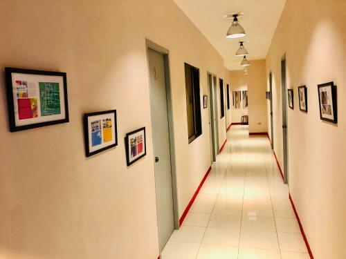 Posada Hometown Hotel - Lacson Bacolod
