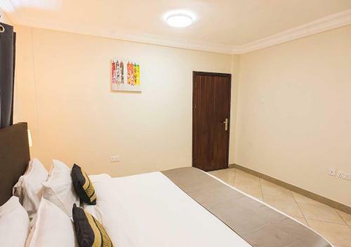 The Earl Heights Apartment Hotel
