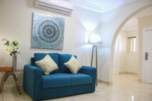 The Earl Heights Apartment Hotel