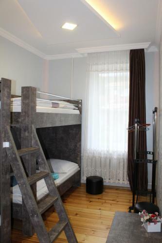 Hostal Homestay Lela And Mari