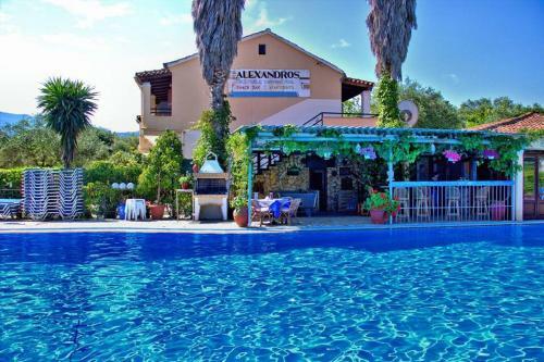 Alexandros Studios Apartments