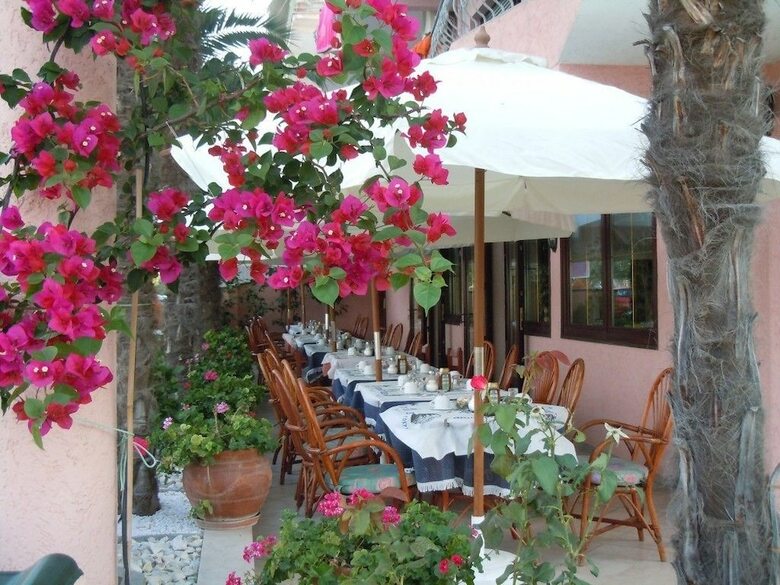 Hotel Tropicana