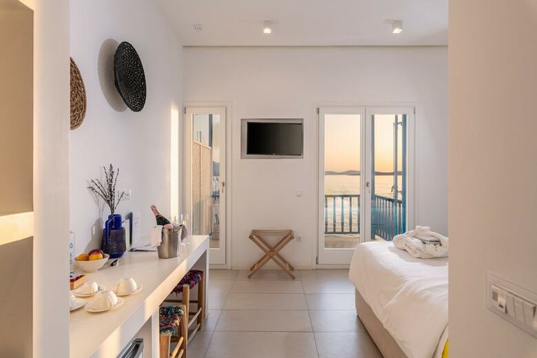 Bed & Breakfast Bluetopia Suites