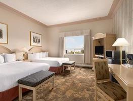 Chateau Nova Hotel & Suites