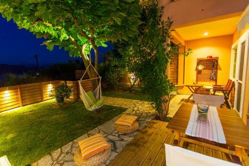 Apartment In Villa Rosebud