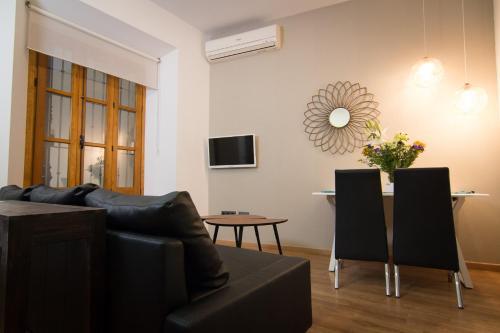 Apartments Holidays 2 Malaga Historic Center