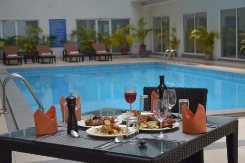 Hotel Starlit Suites