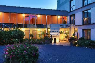 Parc Plaza Hotel