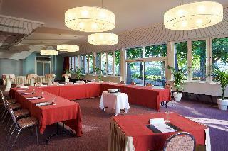 Parc Plaza Hotel