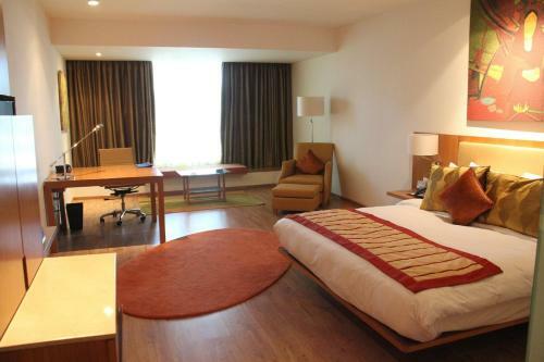 Radisson Blu Plaza Hotel Hyderabad Banjara Hills