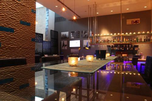 Radisson Blu Plaza Hotel Hyderabad Banjara Hills