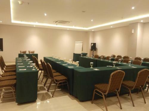 Pasar Baru Square Hotel Bandung, Dhm Associates.