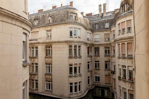 Central Studio And Apartments Pilvax K�z