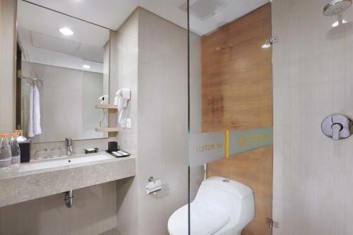 Hotel Harper M.t. Haryono