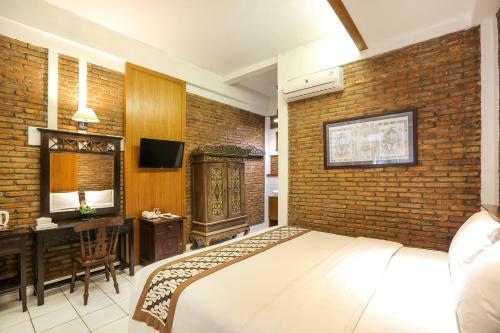 Paku Mas Hotel
