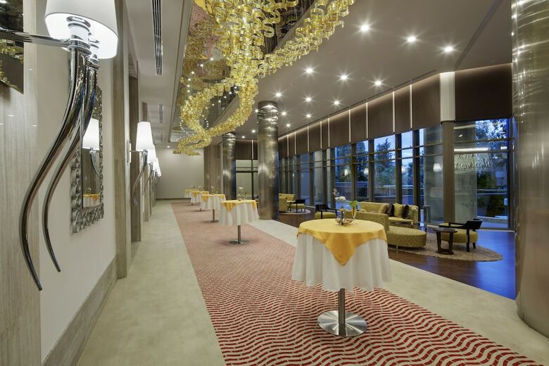 The Sense Deluxe Hotel
