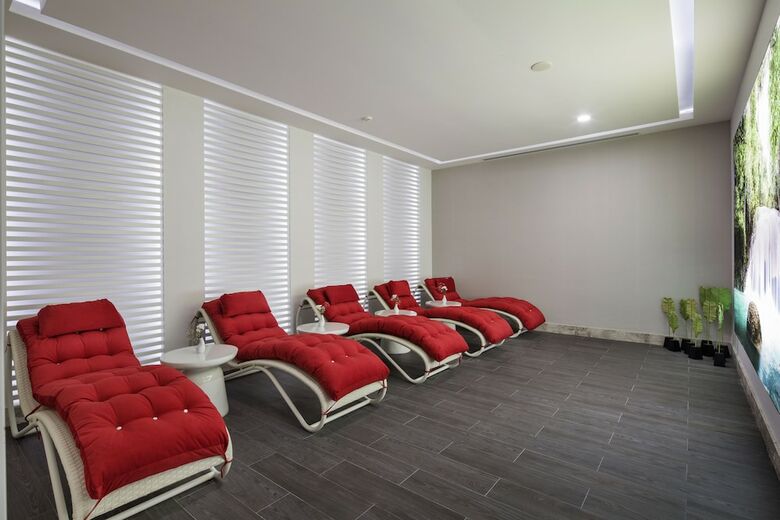 The Sense Deluxe Hotel