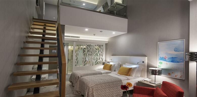 The Sense Deluxe Hotel