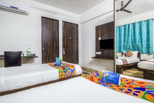 Hotel Treebo House Khas Suites