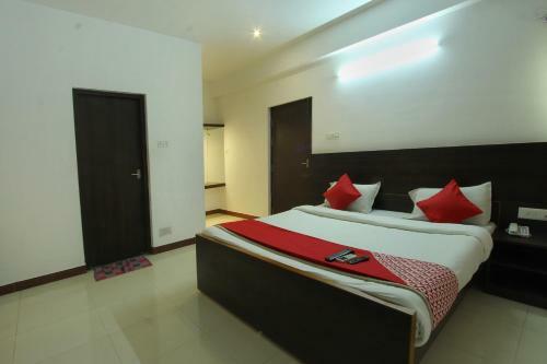 Lake View Hotel