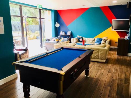Snoozles Tourist Hostel