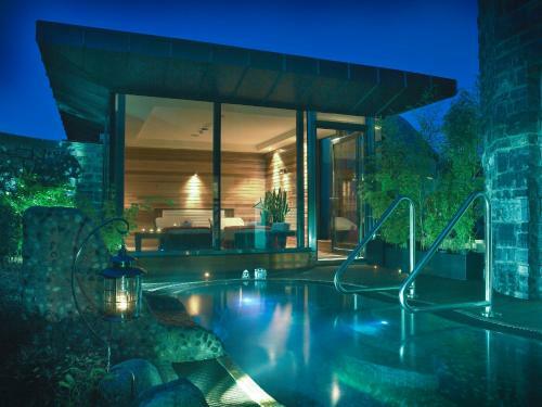 Castlecourt Hotel, Spa & Leisure