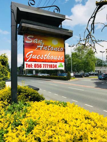 Hostal San Antonio Guesthouse