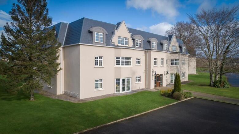 The Gleneagle River Apartments