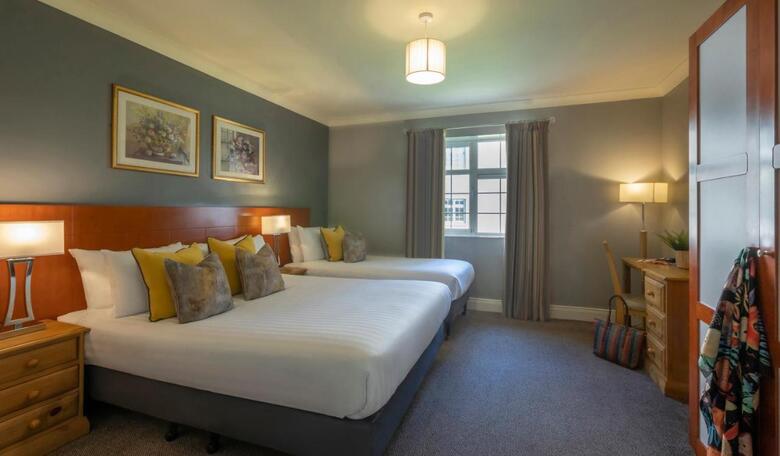 The Gleneagle River Apartments