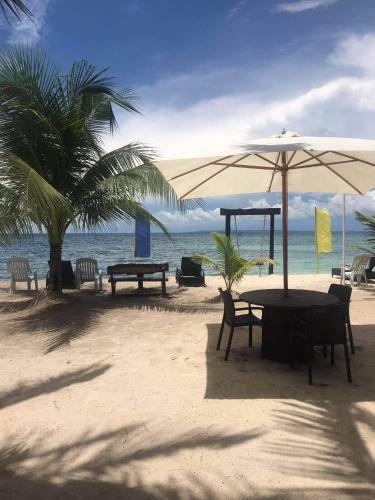 Bantayan Hut