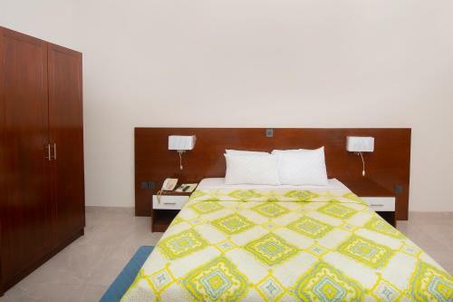 Monarch Hotel