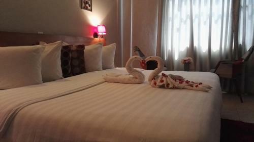 Green Oak Hotel