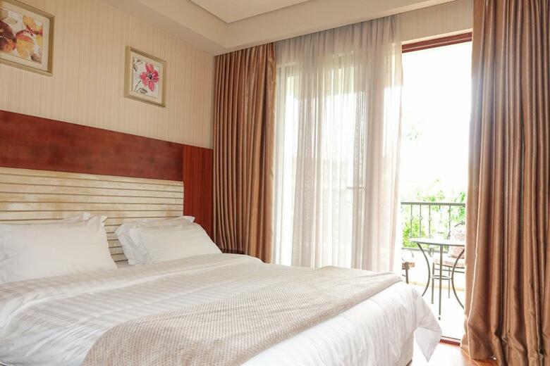 Luxury Dreamland Oasis Apartments