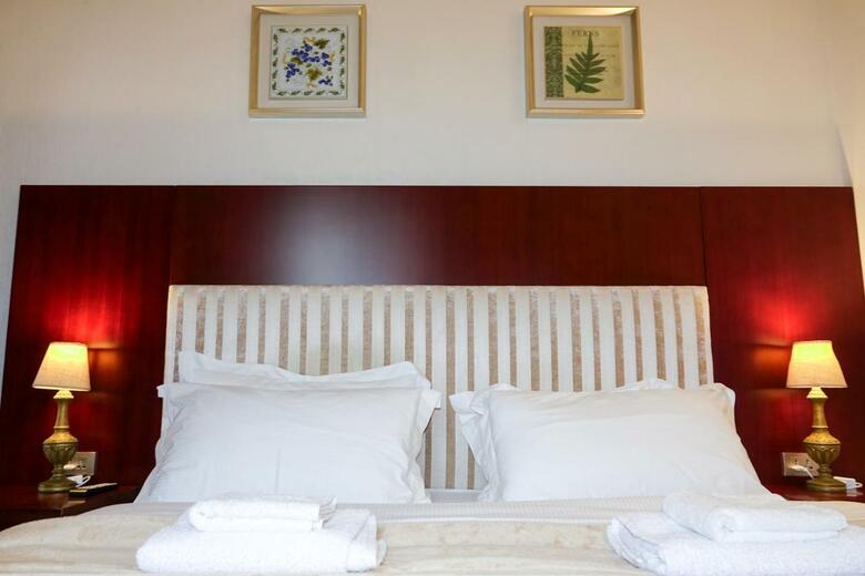 Luxury Dreamland Oasis Apartments