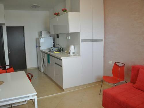 Bat Yam Apartment Sea View 3