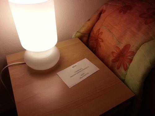 Hostal A Due Passi Dal Treno Affittacamere