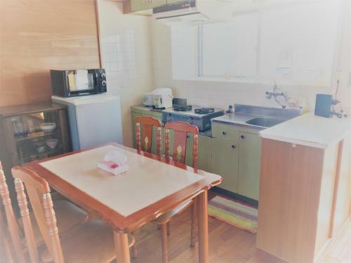 Hostal Pension Crystal Inn Onna
