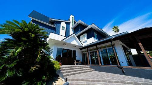 Posada Petit Hotel New Port Club