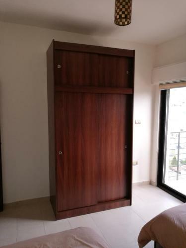 Cozy Dair Ghbar Apartment