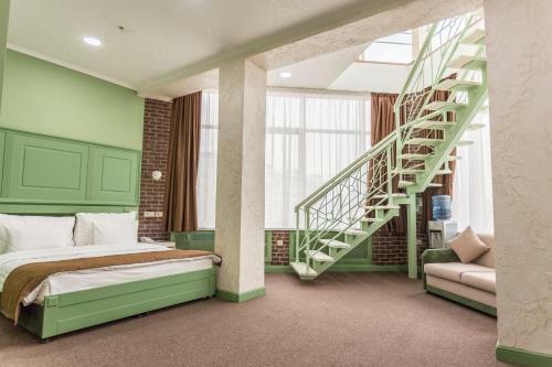 Grand Sapphire Hotel