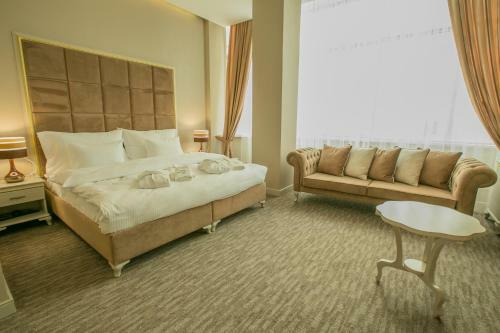 Grand Sapphire Hotel
