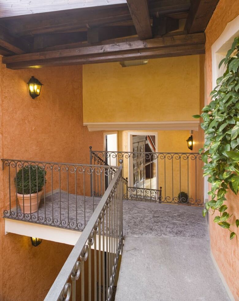 Hotel Pironi