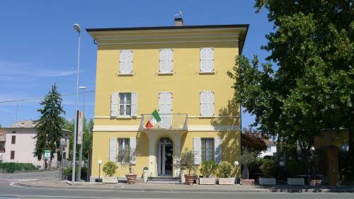 Hostal Mastroianni's Bed & Bistr�
