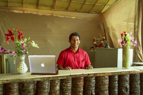 Hotel Krishna Paradise Beach Resort