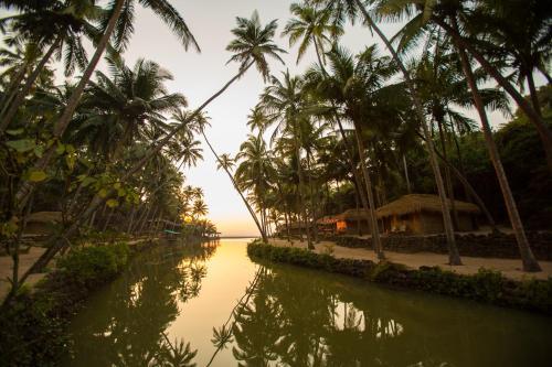 Hotel Krishna Paradise Beach Resort